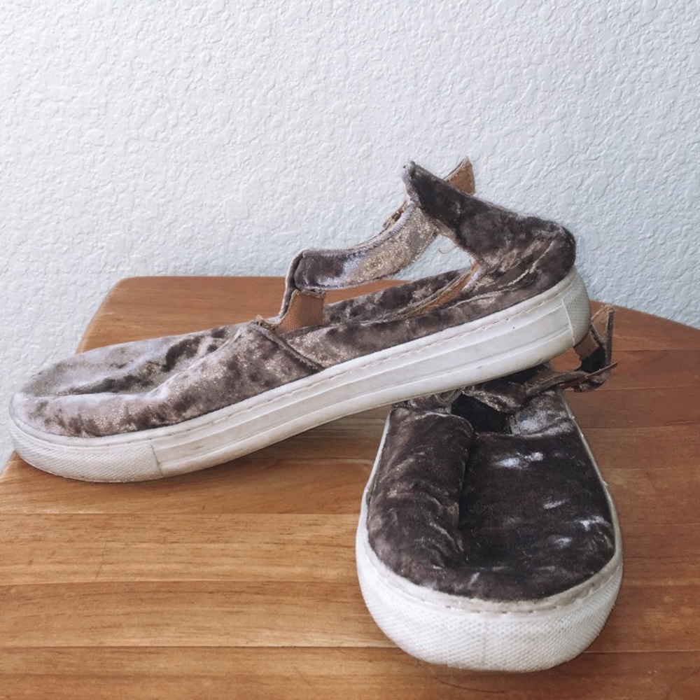 Purple velvet T strap sneakers